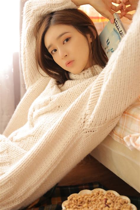 京多安社媒晒与加拉塔萨雷签约照片，税后年薪450万欧